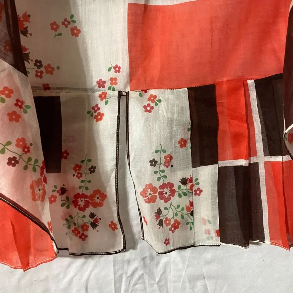#5752 Womens Sheer Brown and Red Floral Half Apron